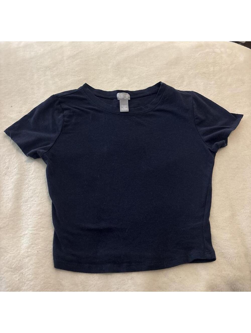 Tillys Women's Navy and Blue Crop-top